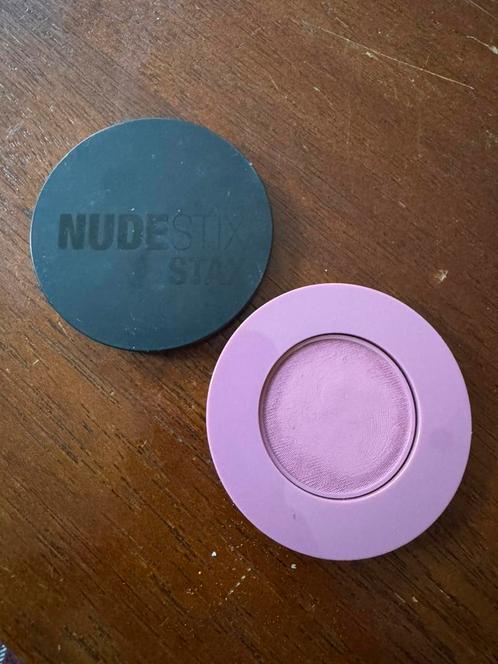 Nudestix stax love and roses, Sieraden, Tassen en Uiterlijk, Uiterlijk | Cosmetica en Make-up, Zo goed als nieuw, Gehele gezicht