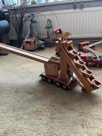 Antiek houten speelgoed, Ophalen