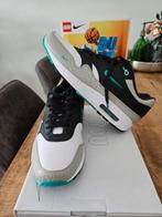 Nike Air Max 1 NBY 42.5 Elephant Mini Swoosh Nieuw!, Zwart, Nike, Nieuw, Ophalen of Verzenden