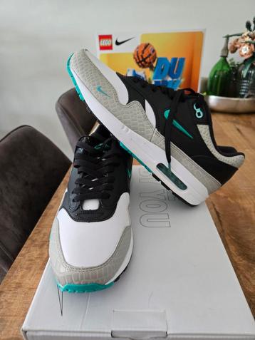 Nike Air Max 1 NBY 42.5 Elephant Mini Swoosh Nieuw! beschikbaar voor biedingen