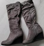 Laarzen sleehak schoenen dames, Hoge laarzen, Ophalen of Verzenden, Zo goed als nieuw, Grijs
