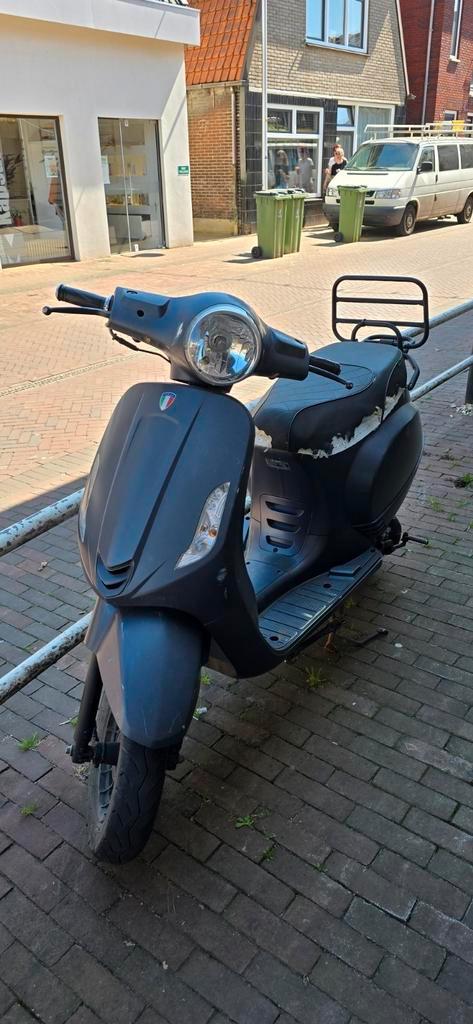 Scooter voor opknap of export, Fietsen en Brommers, Snorfietsen en Snorscooters, Gebruikt, Overige merken, Benzine, Ophalen