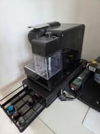 Delonghi Nespresso met melkopschuimer en cup houder, Witgoed en Apparatuur, Koffiezetapparaten, Gebruikt, Espresso apparaat, Ophalen of Verzenden
