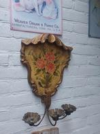 Bijzonder mooi oud beschilderde wand kandelaar/ornament, Ophalen of Verzenden