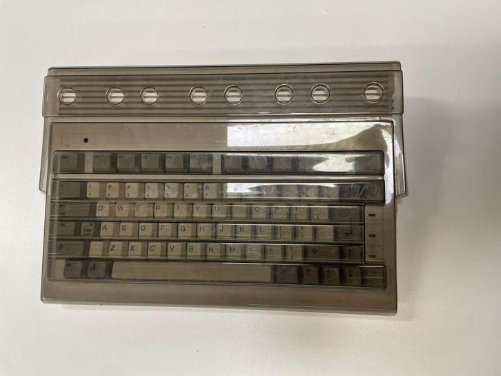 Amiga 600 met Indivision, Computers en Software, Vintage Computers, Ophalen of Verzenden