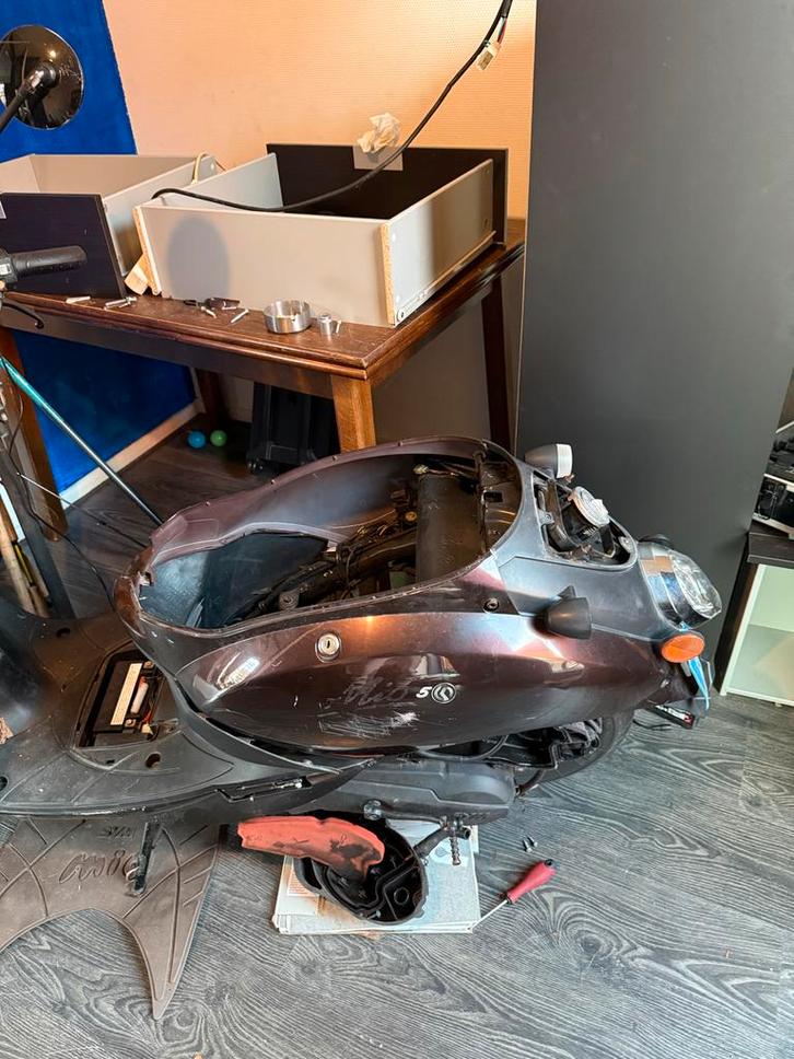 Opknap Scooter - Project voor de Handige Harry!, Fietsen en Brommers, Brommers | Schadebrommers, Overige merken, Maximaal 25 km/u