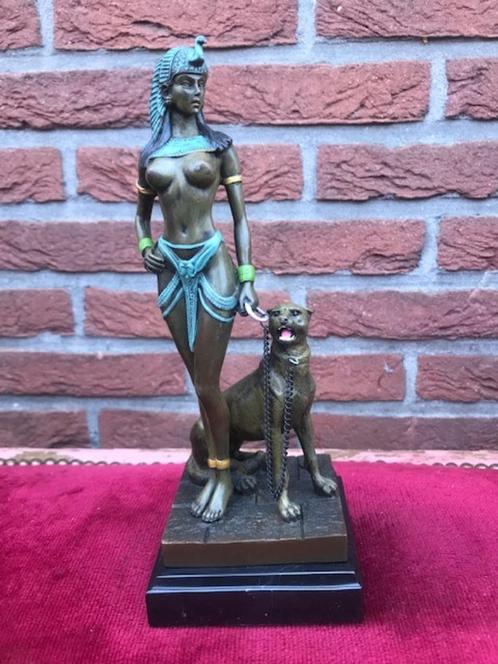 Weens brons: Cleopatra met haar jachtluipaard, Antiek en Kunst, Kunst | Beelden en Houtsnijwerken, Ophalen of Verzenden
