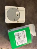Schneider Argus MTN544894 Schemerschakelaar Nieuw, Ophalen of Verzenden, Nieuw, Detector, Sensor of Melder, Overige soorten