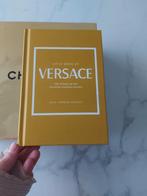 Versace boekje goud., Sieraden, Tassen en Uiterlijk, Uiterlijk | Parfum, Ophalen of Verzenden, Zo goed als nieuw