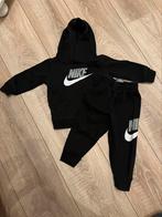 Nike trainingspak maat 80 (valt klein uit), Kinderen en Baby's, Babykleding | Maat 80, Zo goed als nieuw, Ophalen