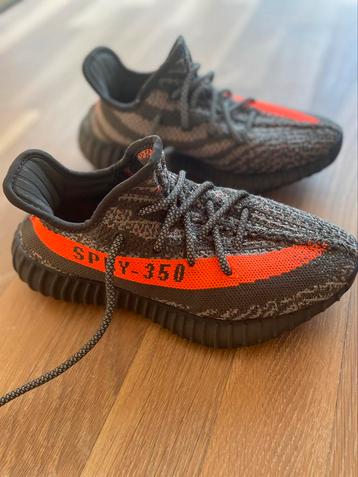 adidas YEEZY boost 350 (maat 36) beschikbaar voor biedingen