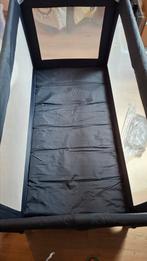 Campingbedje Hema met bodem verhoger en extra matras, Ophalen, Gebruikt, Reisbedje