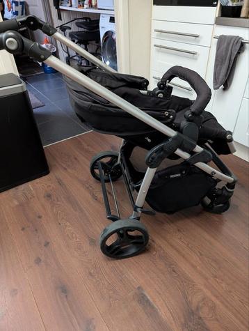 Kinderwagen - Gebruikt beschikbaar voor biedingen