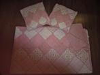 Plaid met 2 kussens - Patchwork, Ophalen of Verzenden, Zo goed als nieuw, Roze, Rechthoekig