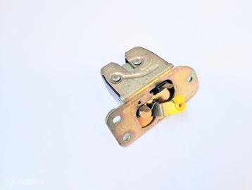 Achterklepslot Volvo S40 V40 I -'04 30802821 beschikbaar voor biedingen