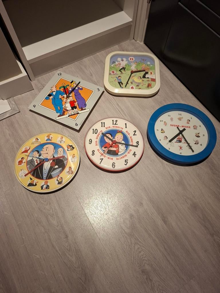 Suske en wiske wandklokken, Verzamelen, Stripfiguren, Ophalen, Suske en Wiske, Zo goed als nieuw, Boek of Spel