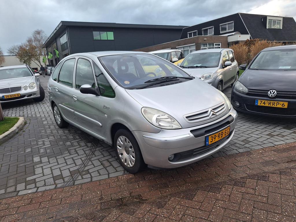 Citroen Xsara Picasso 1.6i Attraction / Comfortabel / APK no, Auto's, Citroën, Origineel Nederlands, Bedrijf, 1587 cc, Zilver of Grijs