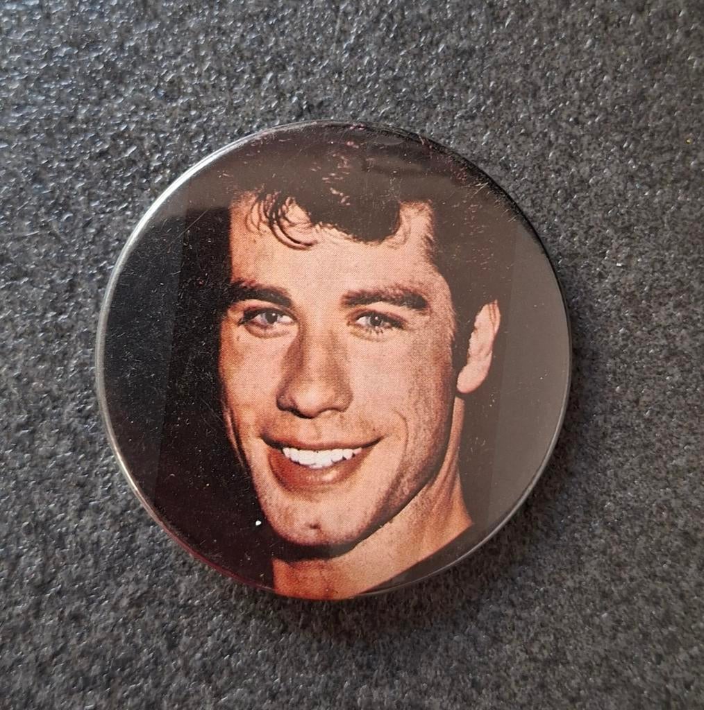 6 Vintage Buttons John Travolta/ Olivia Newton John, Verzamelen, Ophalen of Verzenden, Gebruikt, Overige onderwerpen