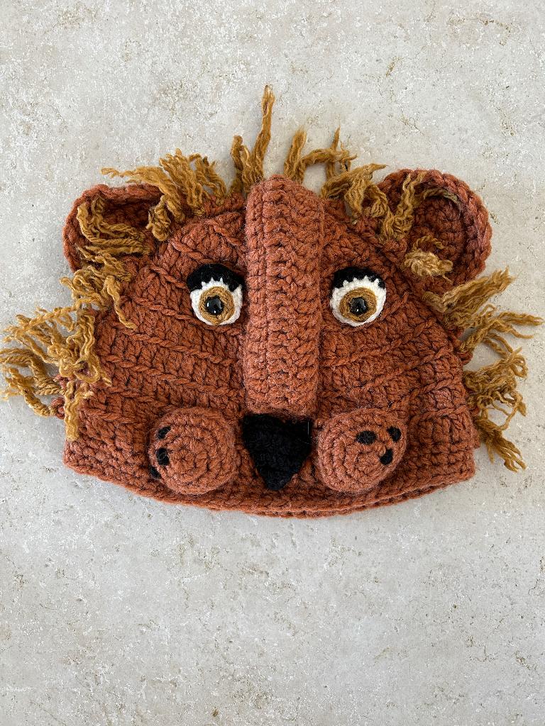 Muts leeuw gehaakt, Ophalen of Verzenden, Gebruikt, 122 t/m 128, Jongen of Meisje