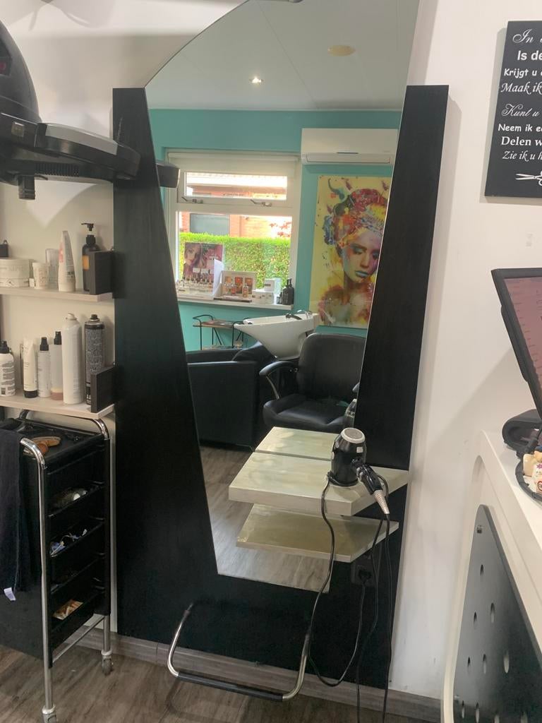 2 kappers spiegels, Ophalen