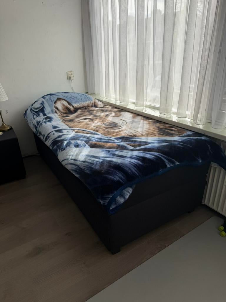 1 persoons Karlsson boxspring grijs, Ophalen, Gebruikt, 90 cm, Eenpersoons