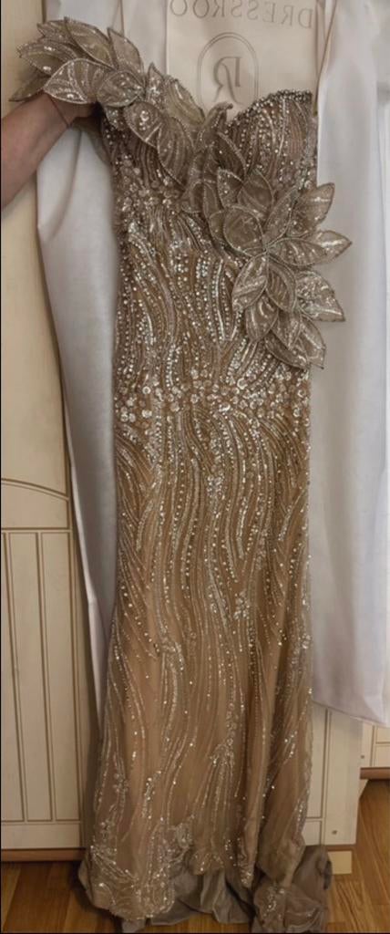Champagne kleurige Galajurk strapless met steentjes, Maat 38/40 (M), Galajurk, Bruin, Ophalen of Verzenden