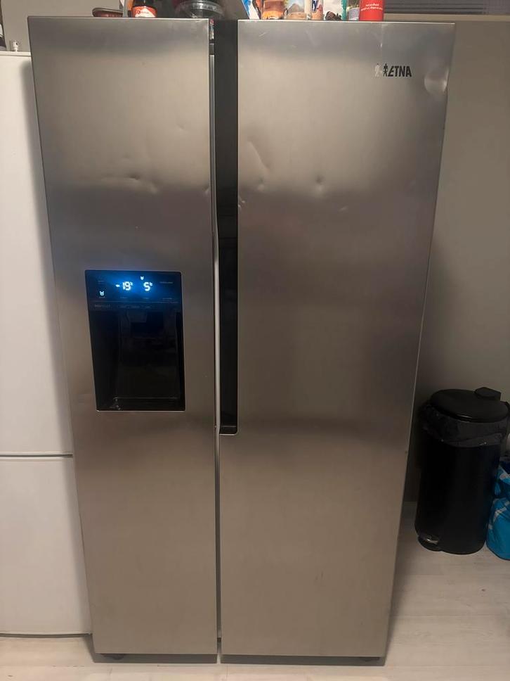 Amerikaanse koelkast (2023) met waterdispenser, Witgoed en Apparatuur, Koelkasten en IJskasten, Gebruikt, Met aparte vriezer, 200 liter of meer