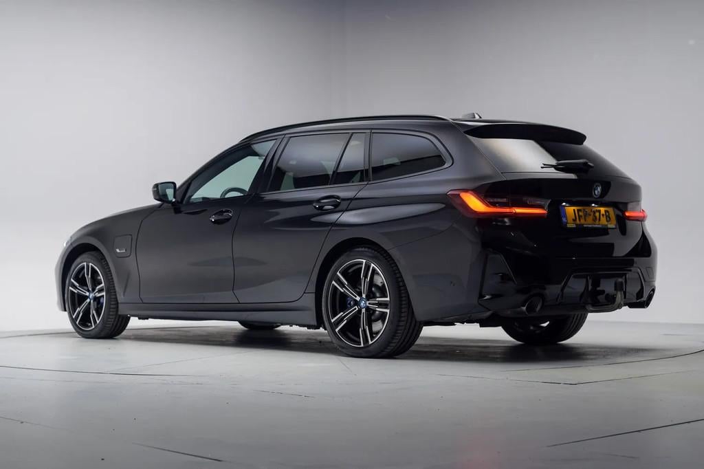 BMW 3 Serie Touring 330e xDrive M Sport High Executive Aut., 1998 cc, Gebruikt, 4 cilinders, Zwart