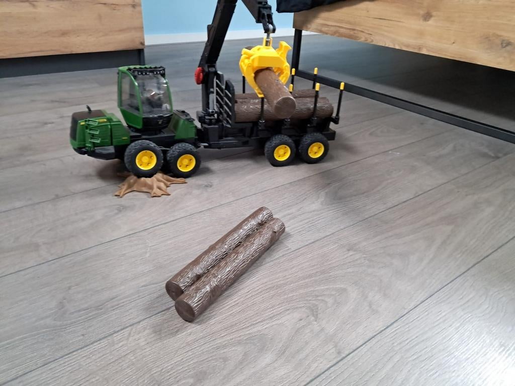 Bruder speelgoed, Ophalen