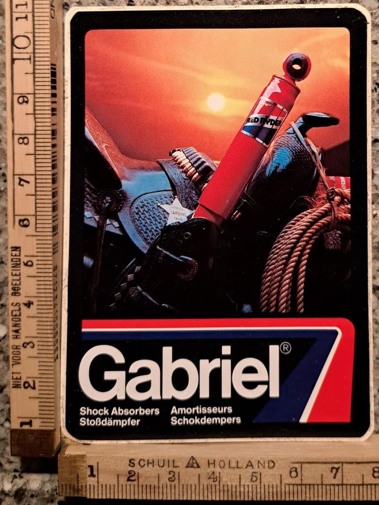 Vintage sticker Gabriel Red Ryda schokbrekers merk logo, Verzamelen, Stickers, Zo goed als nieuw, Ophalen of Verzenden