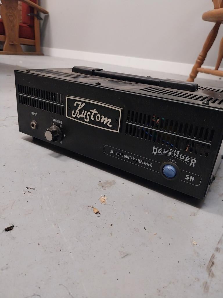 Kustom The Defender 5H Gitaarversterker - Werking Onbekend, Ophalen, Gebruikt, Gitaar, Minder dan 50 watt