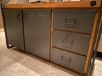 Dressoir industrieel, 100 tot 150 cm, Zo goed als nieuw, 25 tot 50 cm, Met deur(en)