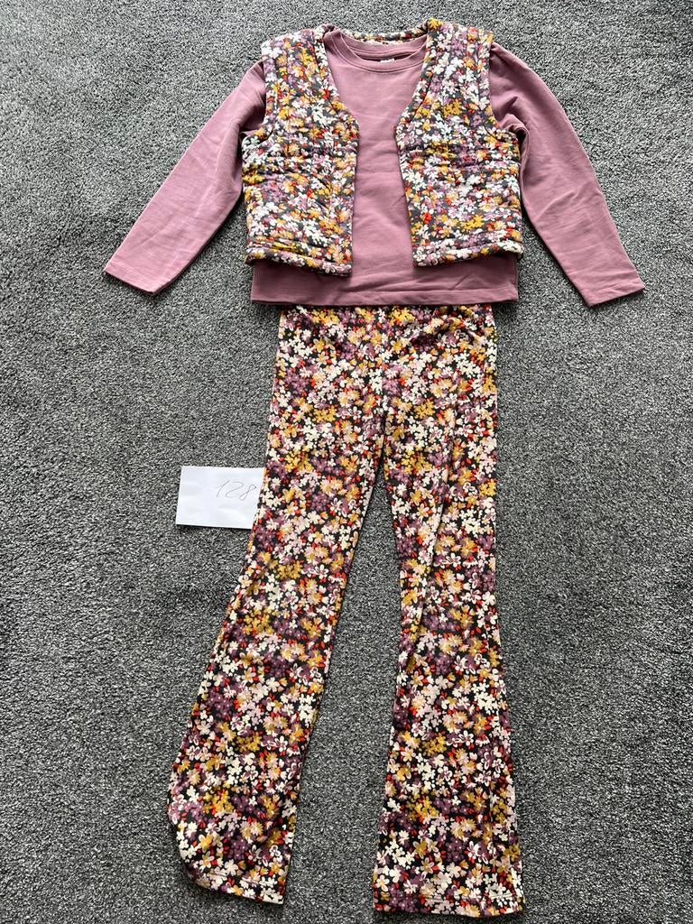 Setje broek west en shirtje maat 128, Kinderen en Baby's, Kinderkleding | Maat 128, Ophalen of Verzenden, Zo goed als nieuw, Meisje