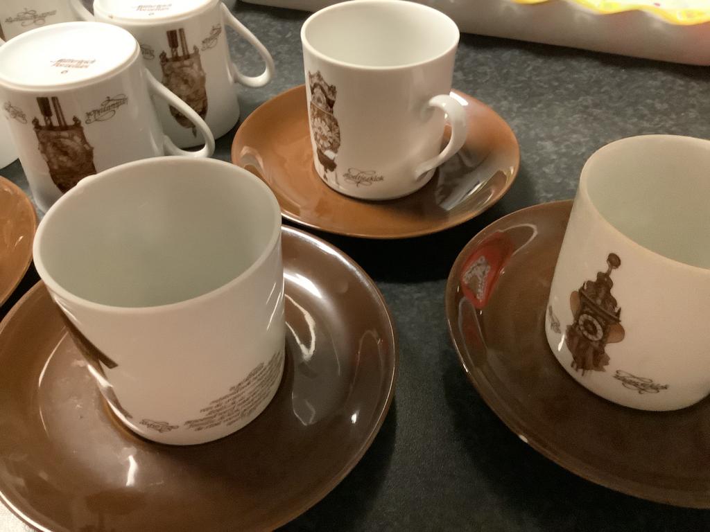 Klokken servies, Ophalen of Verzenden