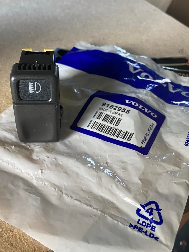 Orig Volvo C70 S70 V70 Schakelaar Extra Koplampen NIEUW, Ophalen of Verzenden, Nieuw, Volvo