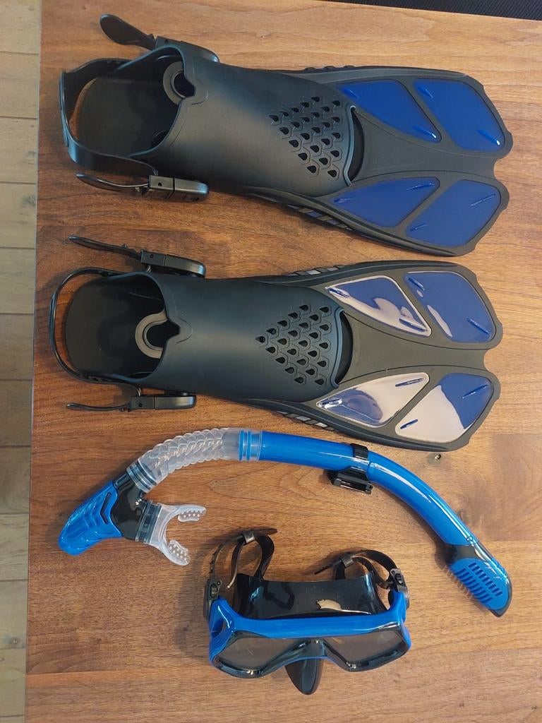 Nieuwe snorkelset met vinnen en masker, merk Deepbrez, Watersport en Boten, Snorkelen, Ophalen of Verzenden, Nieuw, Snorkelset