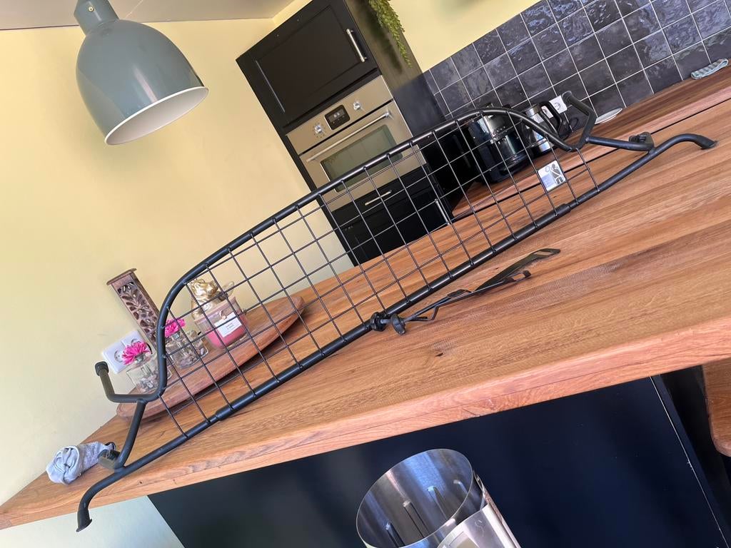 Bagagerek hondenrek €20 passat station 2012 in gebruikt., Auto diversen, Hondenrekken, Ophalen, Zo goed als nieuw