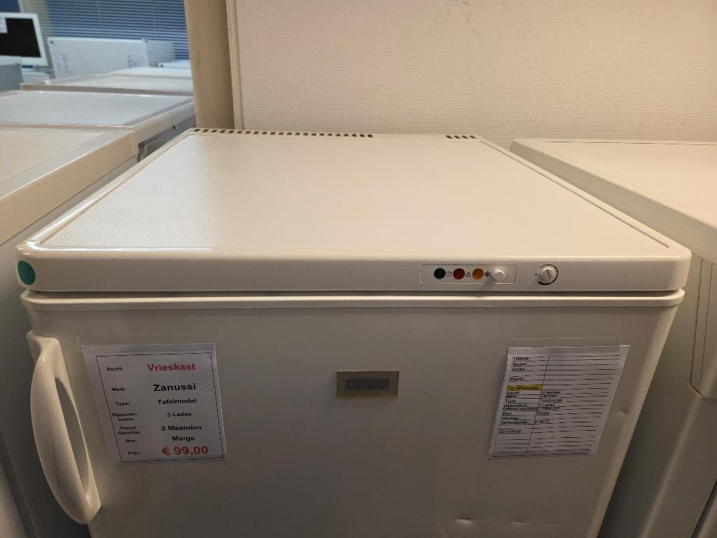 vrieskast - Zanussi - tafelmodel - 3 lades, Italie, Gebruikt, Minder dan 85 cm, Minder dan 60 cm