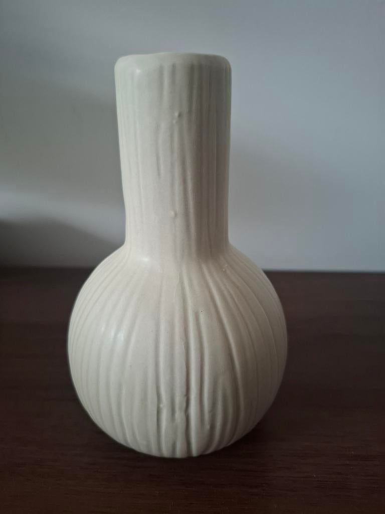 Matkleurige crème witte bolvormige kandelaar, Overige materialen, Ophalen of Verzenden, Zo goed als nieuw, Crème