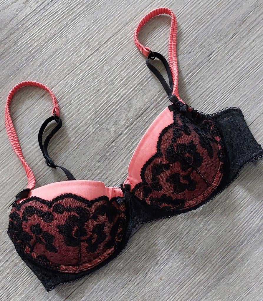 2 hunkemöller bh's maat 75A, Hunkemöller, Ophalen of Verzenden, BH
