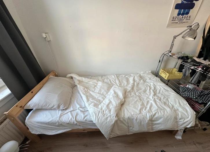 Houten bedframe zonder matras, Huis en Inrichting, Slaapkamer | Bedden, Gebruikt, Eenpersoons, 90 cm, 200 cm, Hout, Bruin, Ophalen of Verzenden