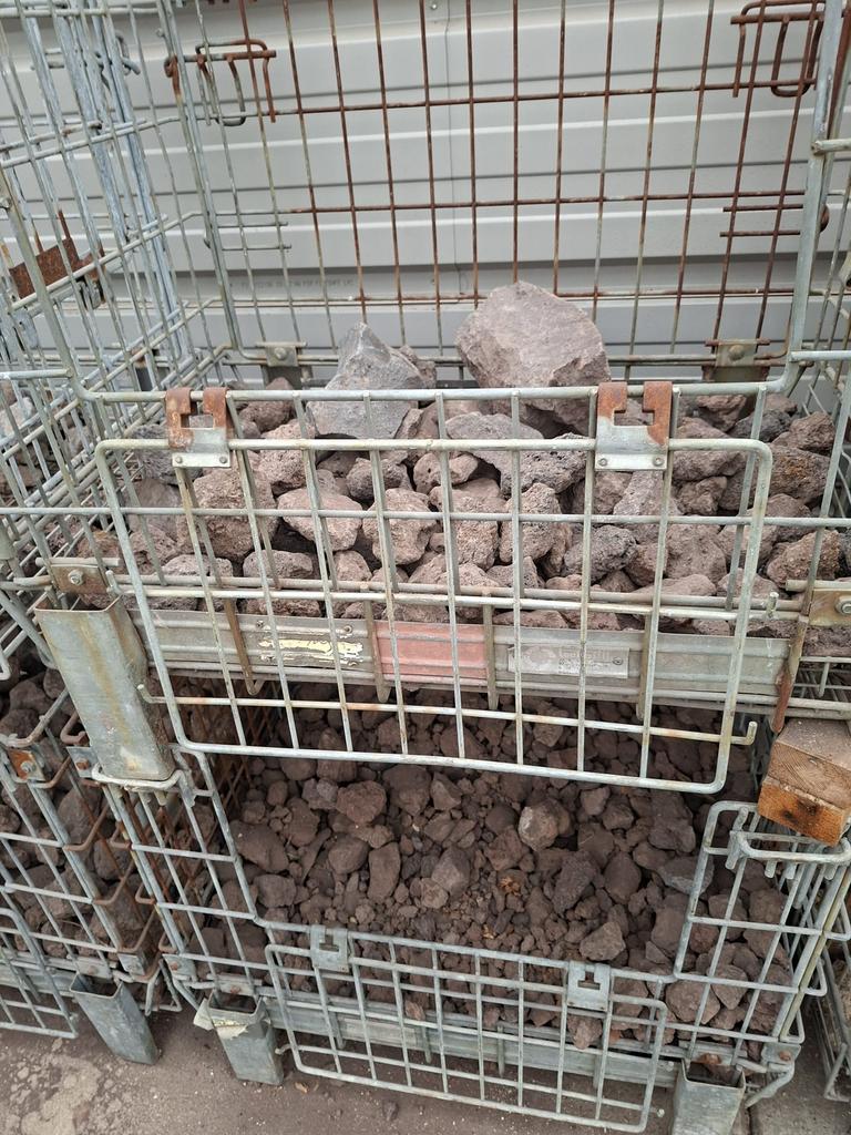 Lava stenen, Tuin en Terras, Ophalen, Zo goed als nieuw, Bruin, Overige typen