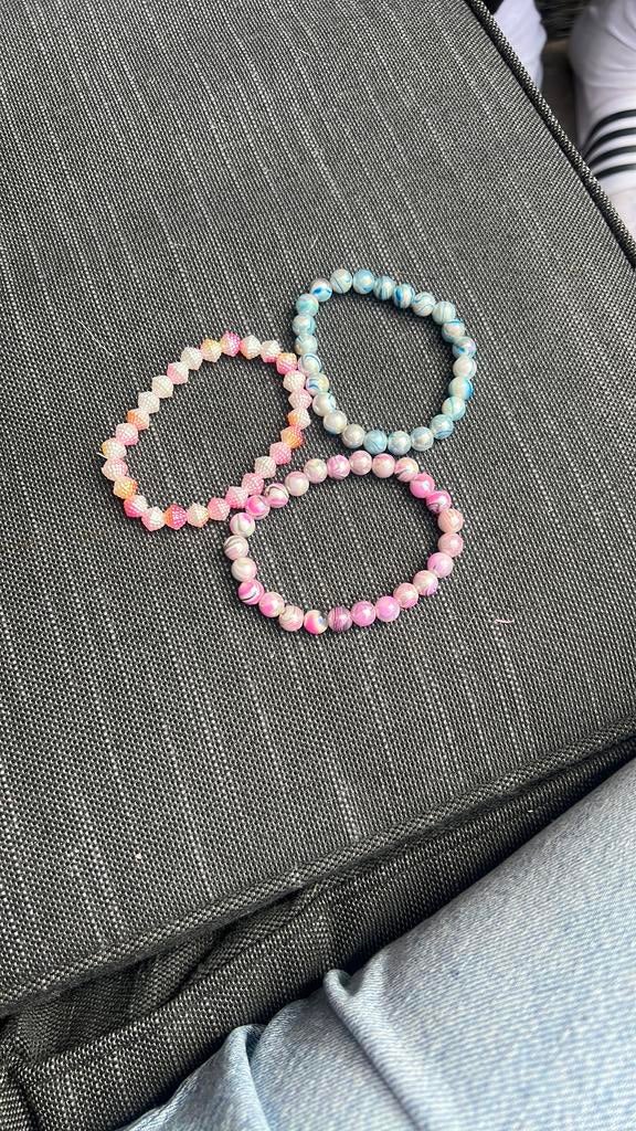 Leuke armbandjes, Ophalen of Verzenden, Zo goed als nieuw, Elastiek