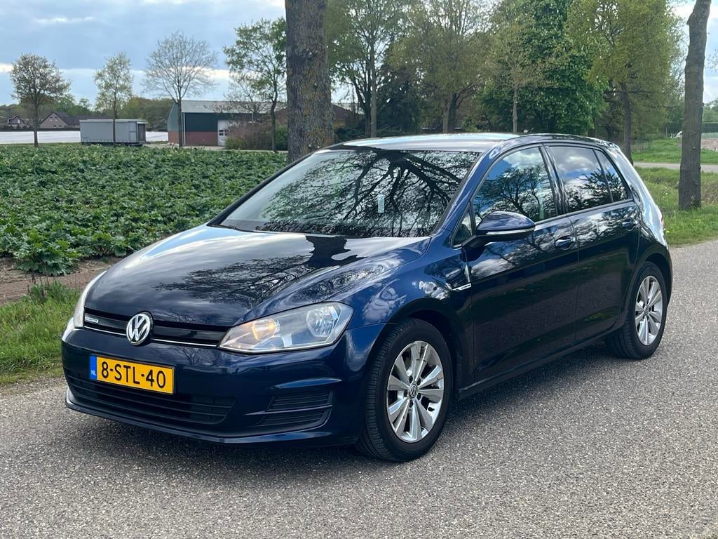 Volkswagen Golf 1.6 TDI 81KW 2013 nieuwe apk, Auto's, Volkswagen, Voorwielaandrijving, 4 cilinders, Blauw, Stationwagon