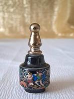 Vintage Grieks miniatuur porseleinen parfumflesje, Ophalen of Verzenden, Zo goed als nieuw, Miniatuur
