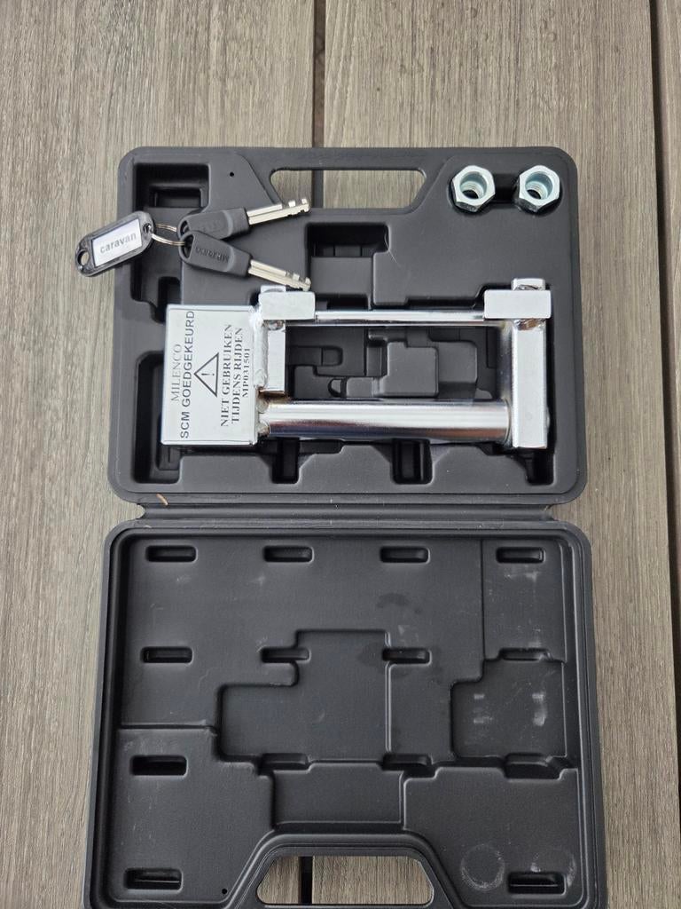 VERKOCHT. Milenco compact koppelingsslot Knott SCM, Caravans en Kamperen, Ophalen of Verzenden, Zo goed als nieuw