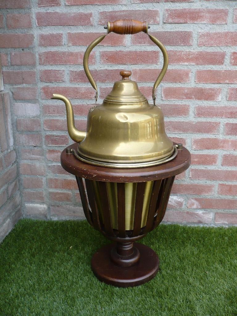 Antieke koperen ketel met koperen binnenpot in houten stoof, Antiek en Kunst, Ophalen, Koper