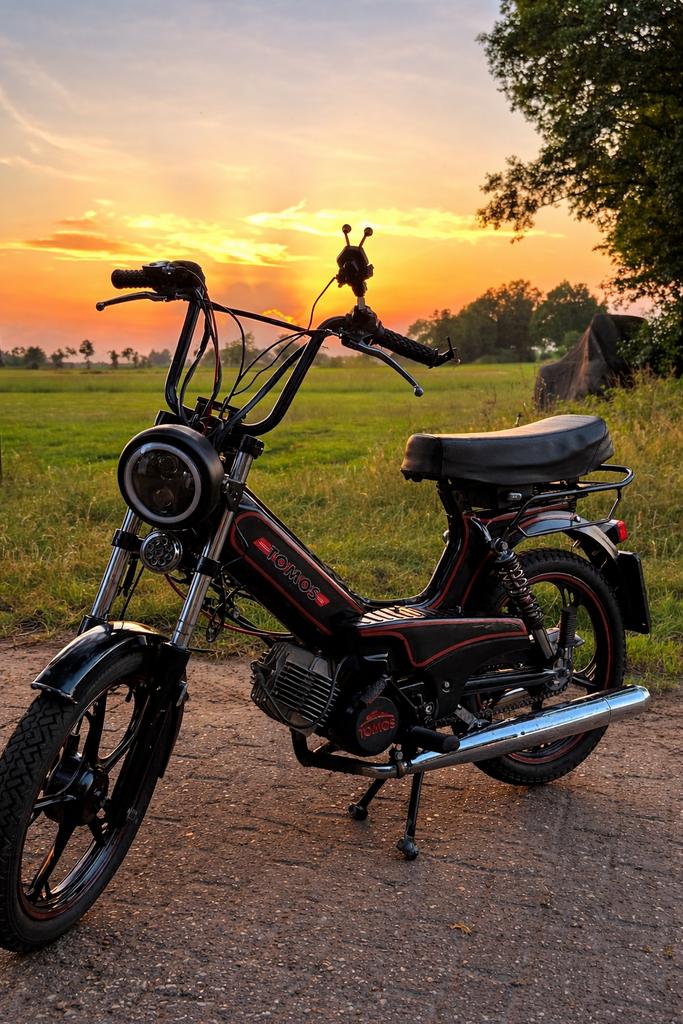 Prachtige unieke Tomos, Fietsen en Brommers, Brommers | Tomos, Ophalen, Zo goed als nieuw