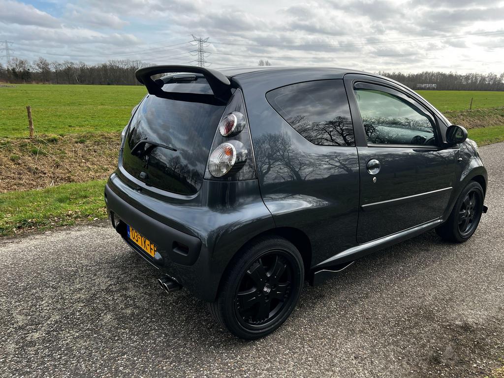 Peugeot 107 - Apple Carplay - 12-12-2026 APK, Auto's, Peugeot, Voorwielaandrijving, 68 pk, Origineel Nederlands, Handgeschakeld