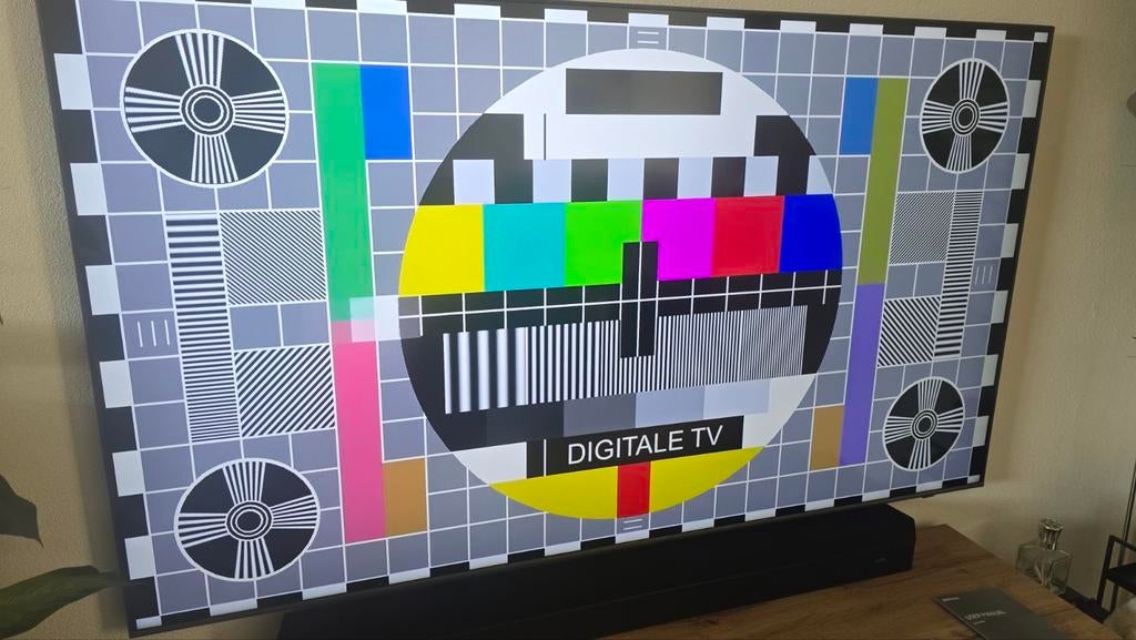 Samsung 75 inch  te koop, Tickets en Kaartjes, Eén persoon, April